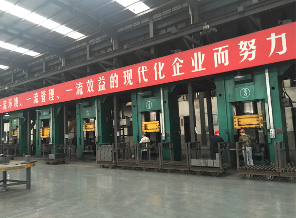 眼界大開，想不到還有這么干凈的鎂碳磚廠